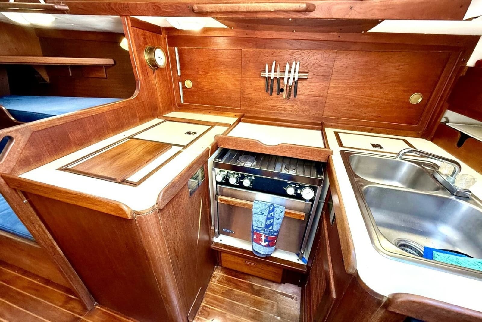 1980 Tartan 37