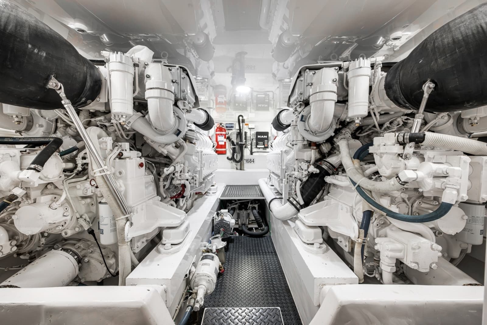 2017 Viking 62 Convertible