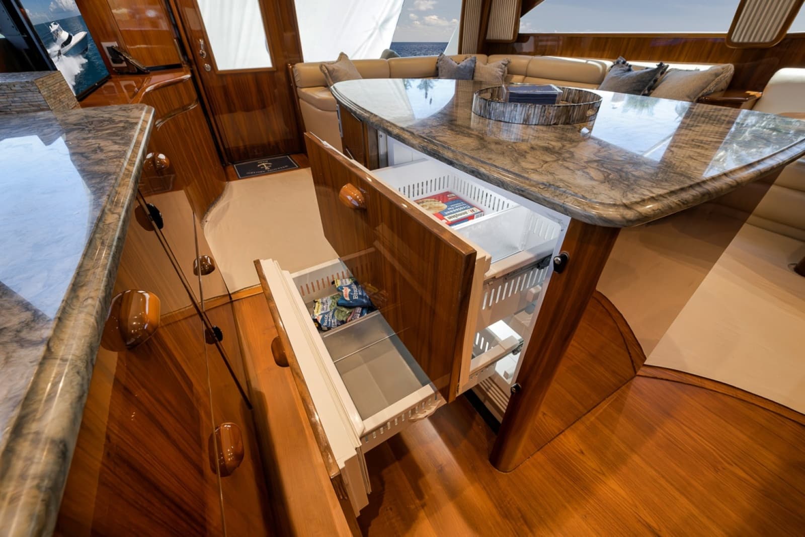 2017 Viking 62 Convertible