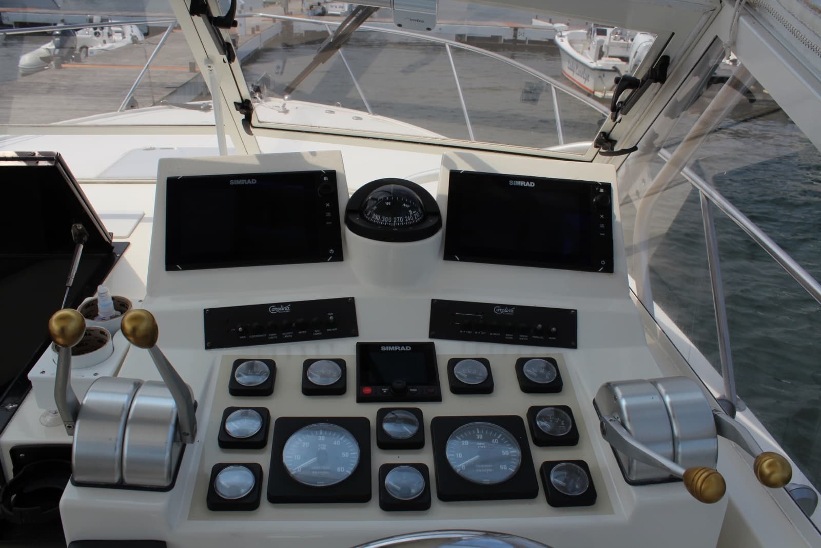 Helm Instruments 