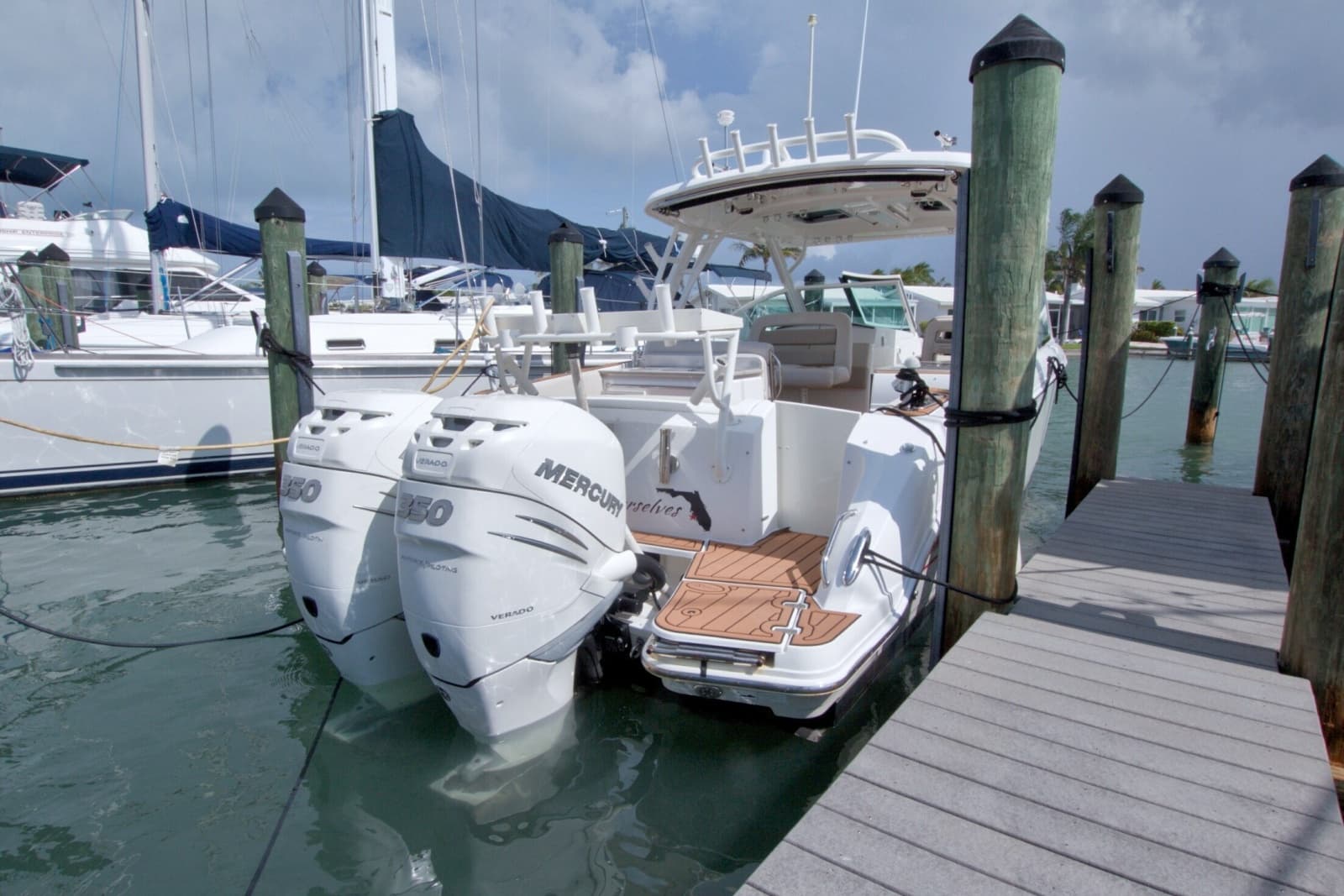 2017 Boston Whaler 320 Vantage