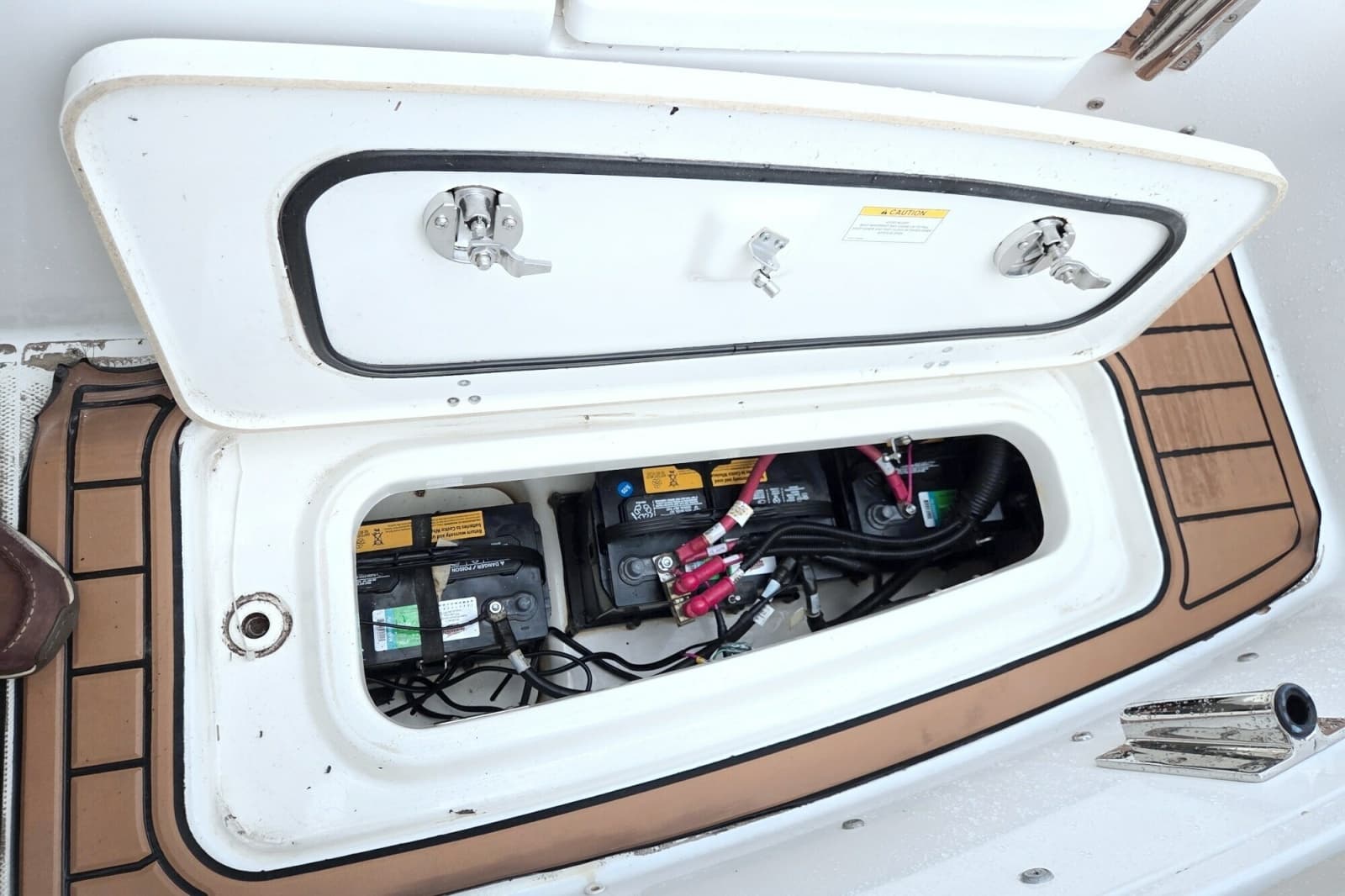2017 Boston Whaler 320 Vantage