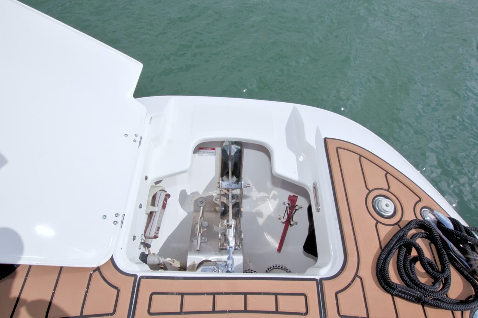2017 Boston Whaler 320 Vantage