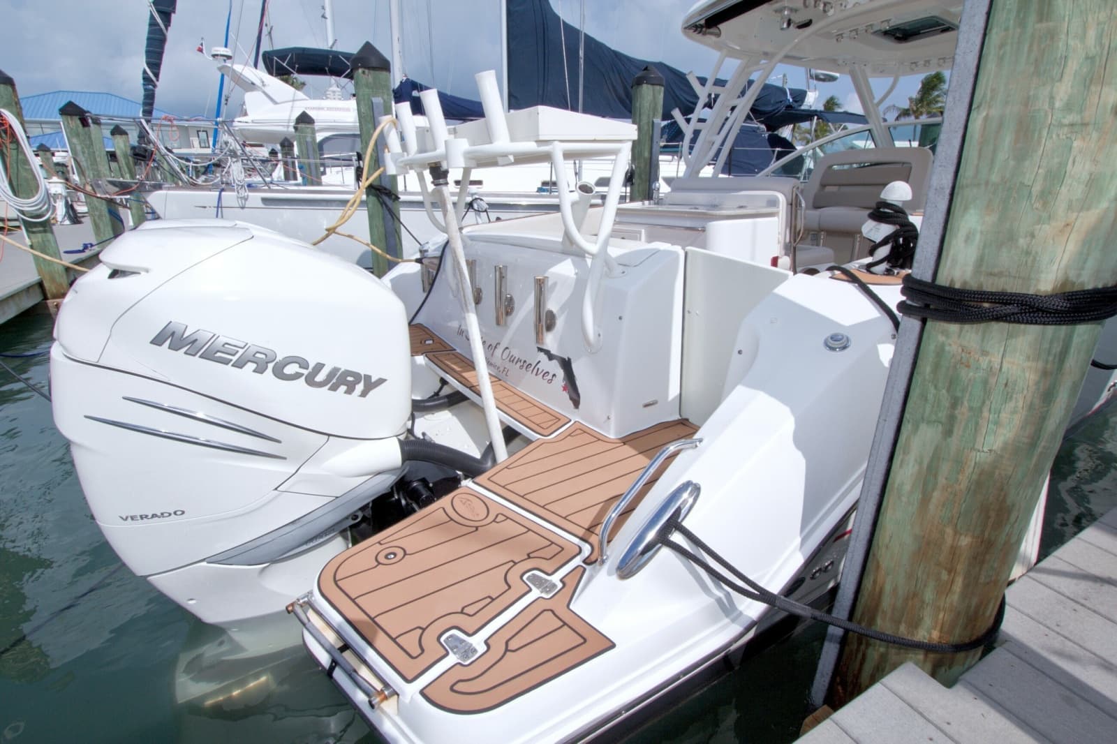 2017 Boston Whaler 320 Vantage