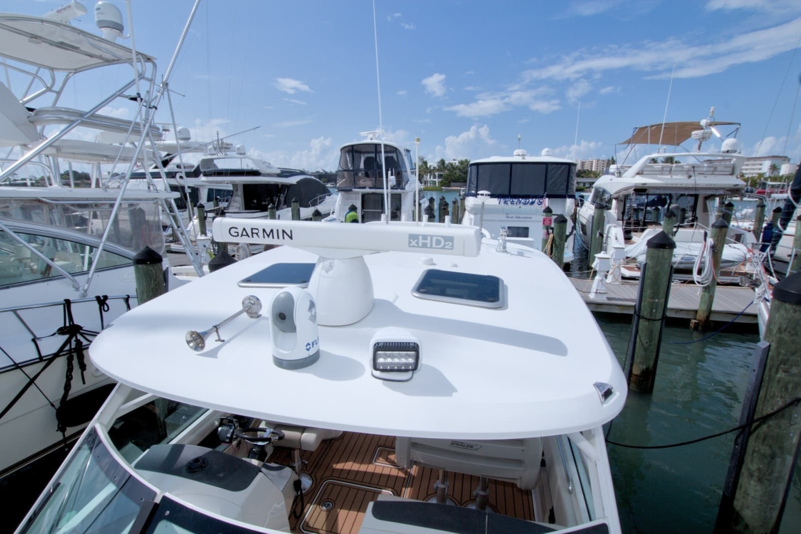 2017 Boston Whaler 320 Vantage