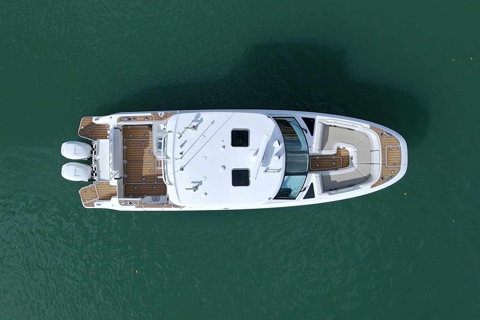2017 Boston Whaler 320 Vantage