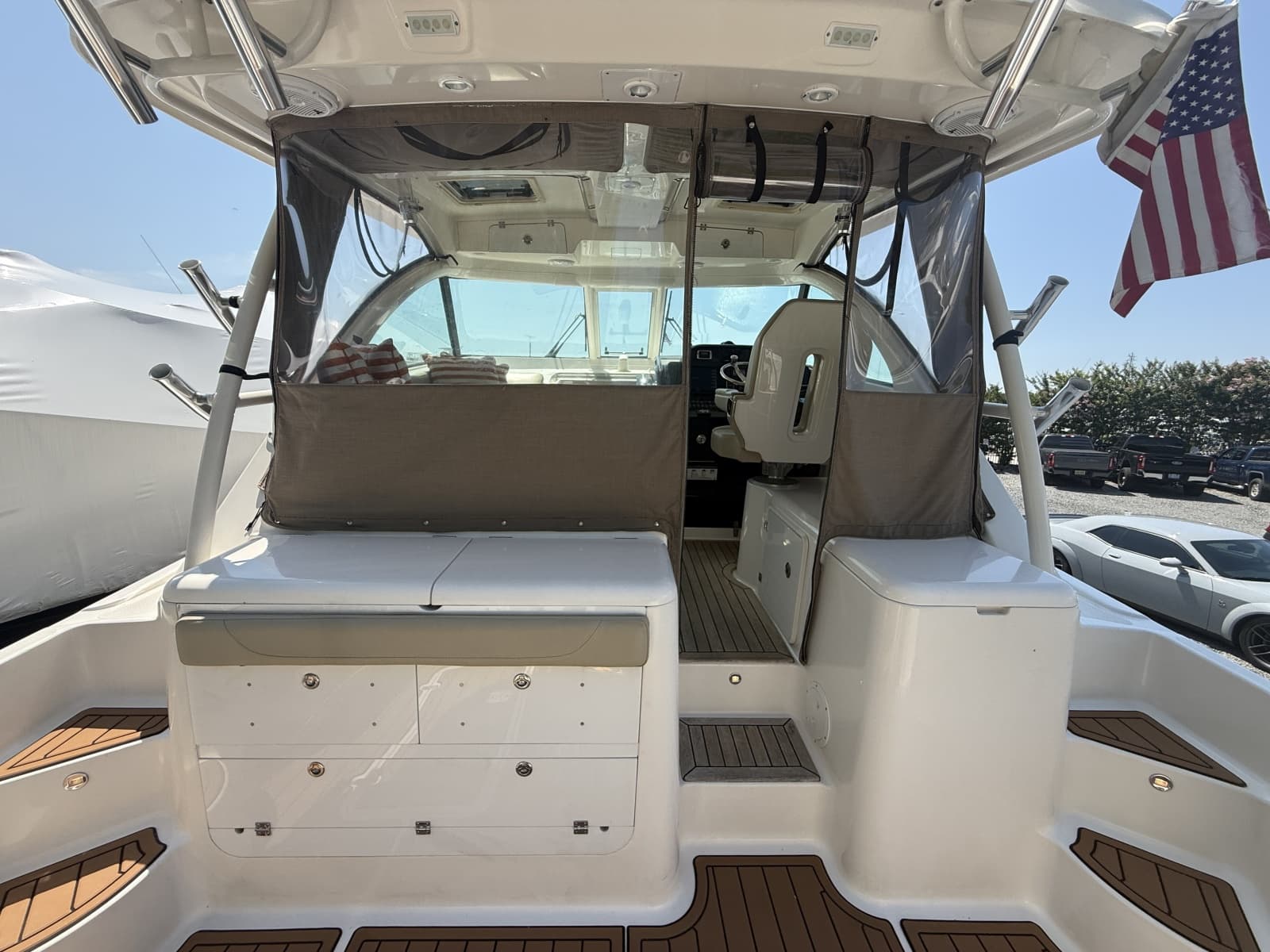 2016 Pursuit 345 OS