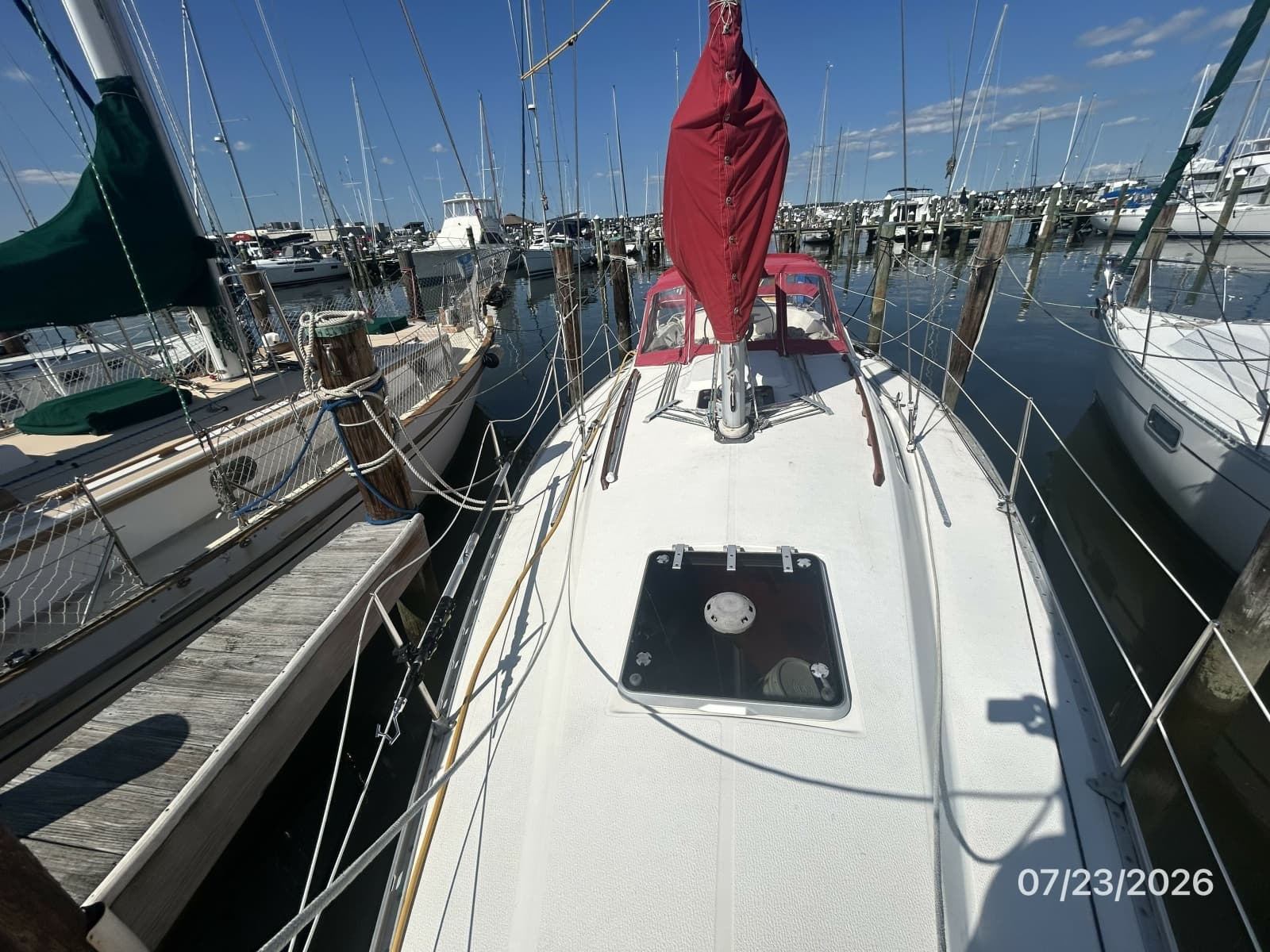 35' Scanmar foredeck aft
