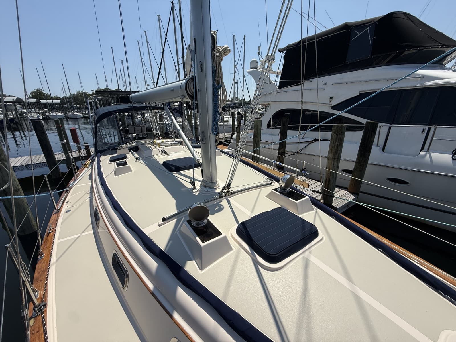1996 Island Packet 40