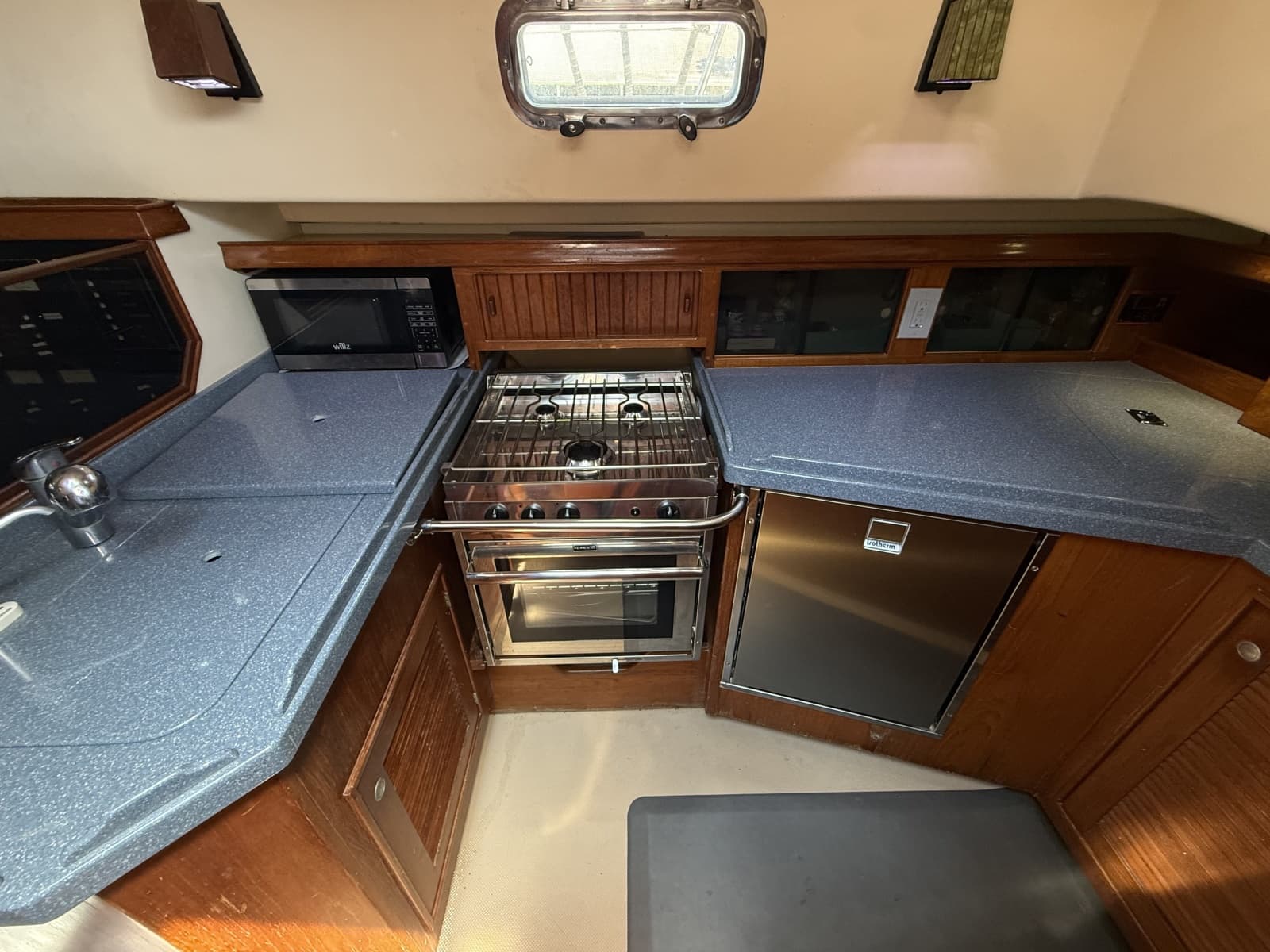 1996 Island Packet 40