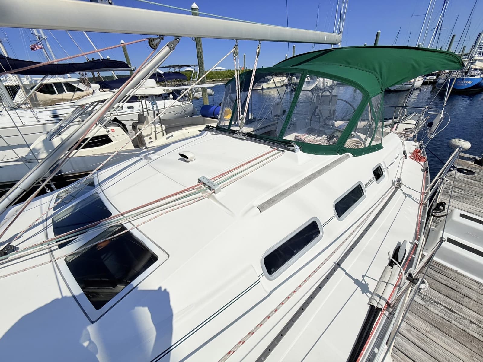 2004 Beneteau 373