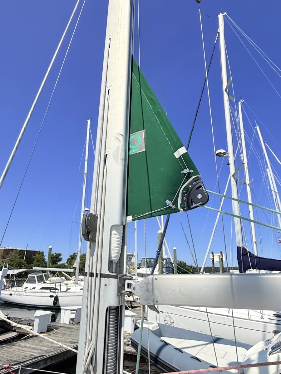 2004 Beneteau 373
