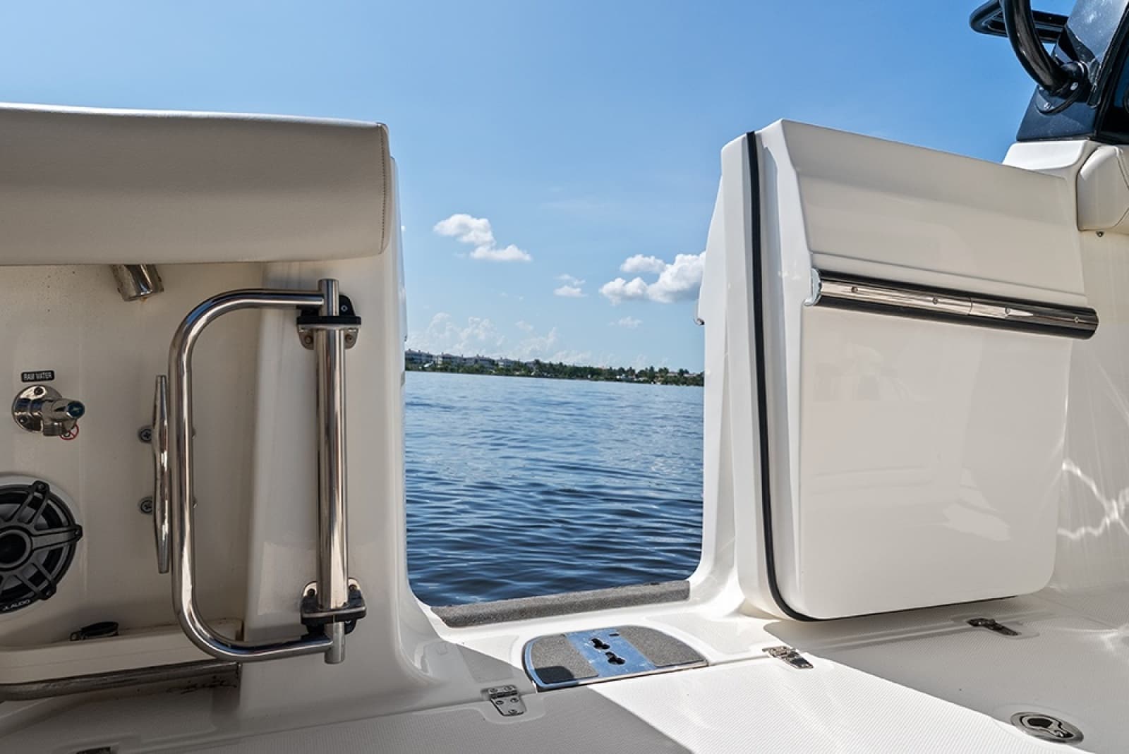 Port side dive/boarding door