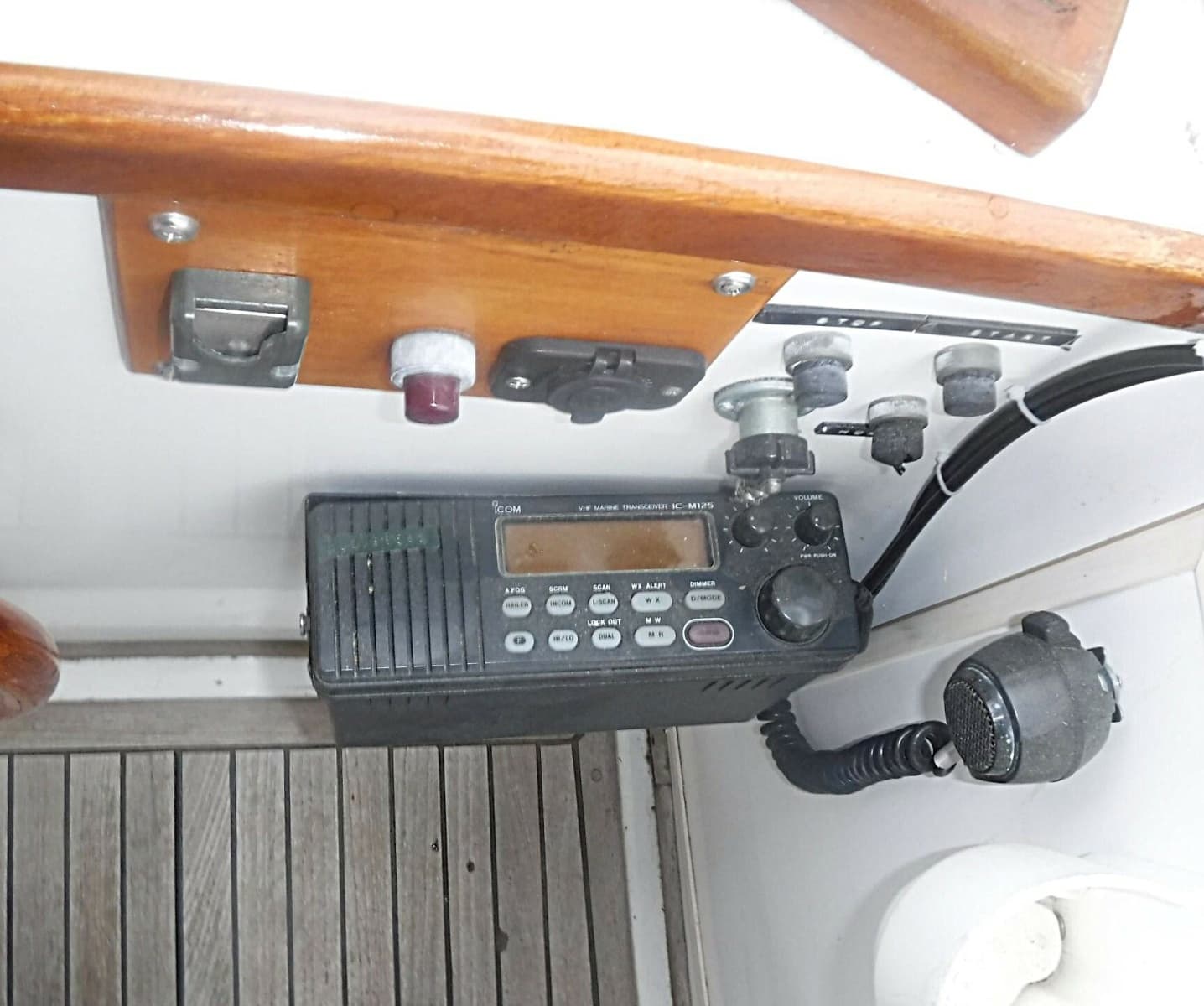 1983 Grand Banks Classic 36