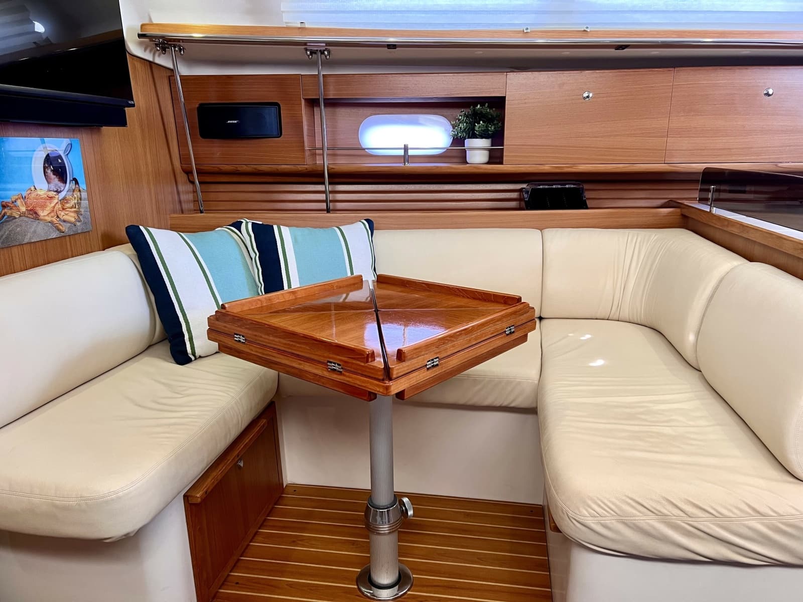 2011 Catalina 355