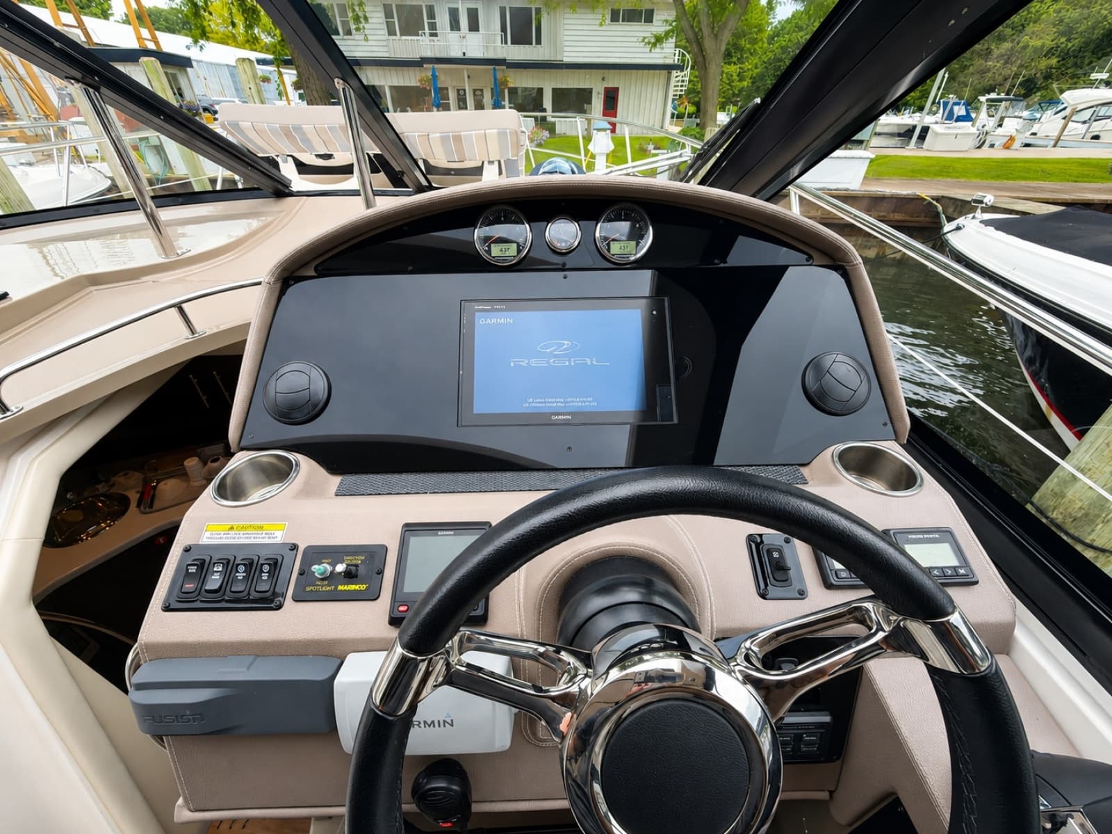 2016 Regal 42 Sport Coupe