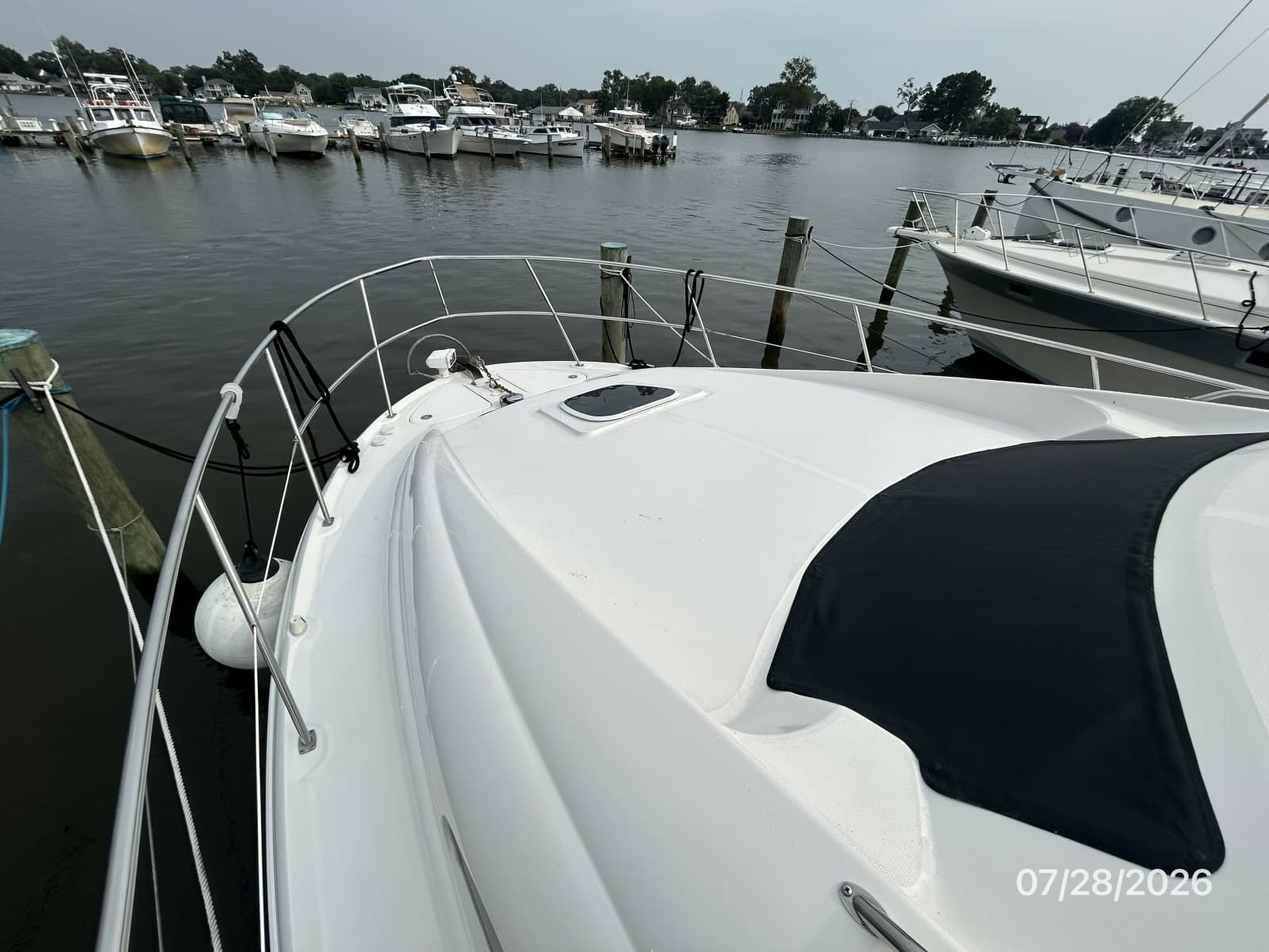40' Sea Ray foredeck1