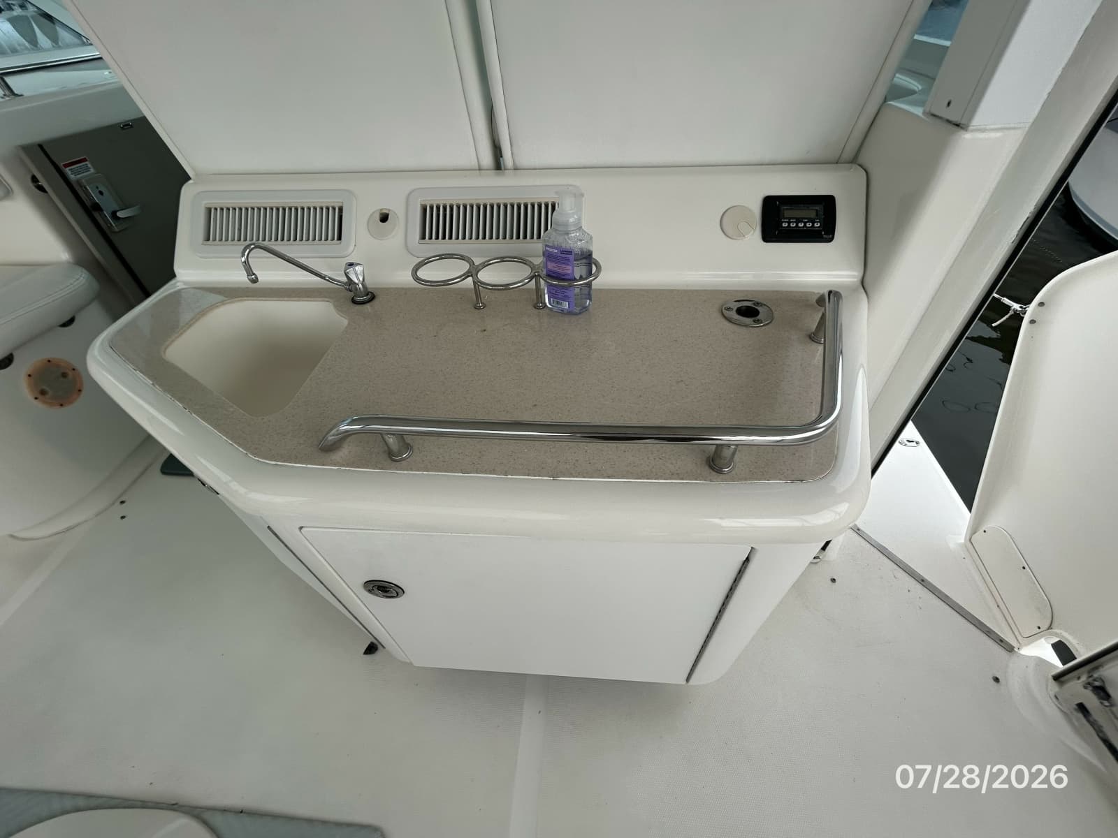 40' Sea Ray sundeck wetbar