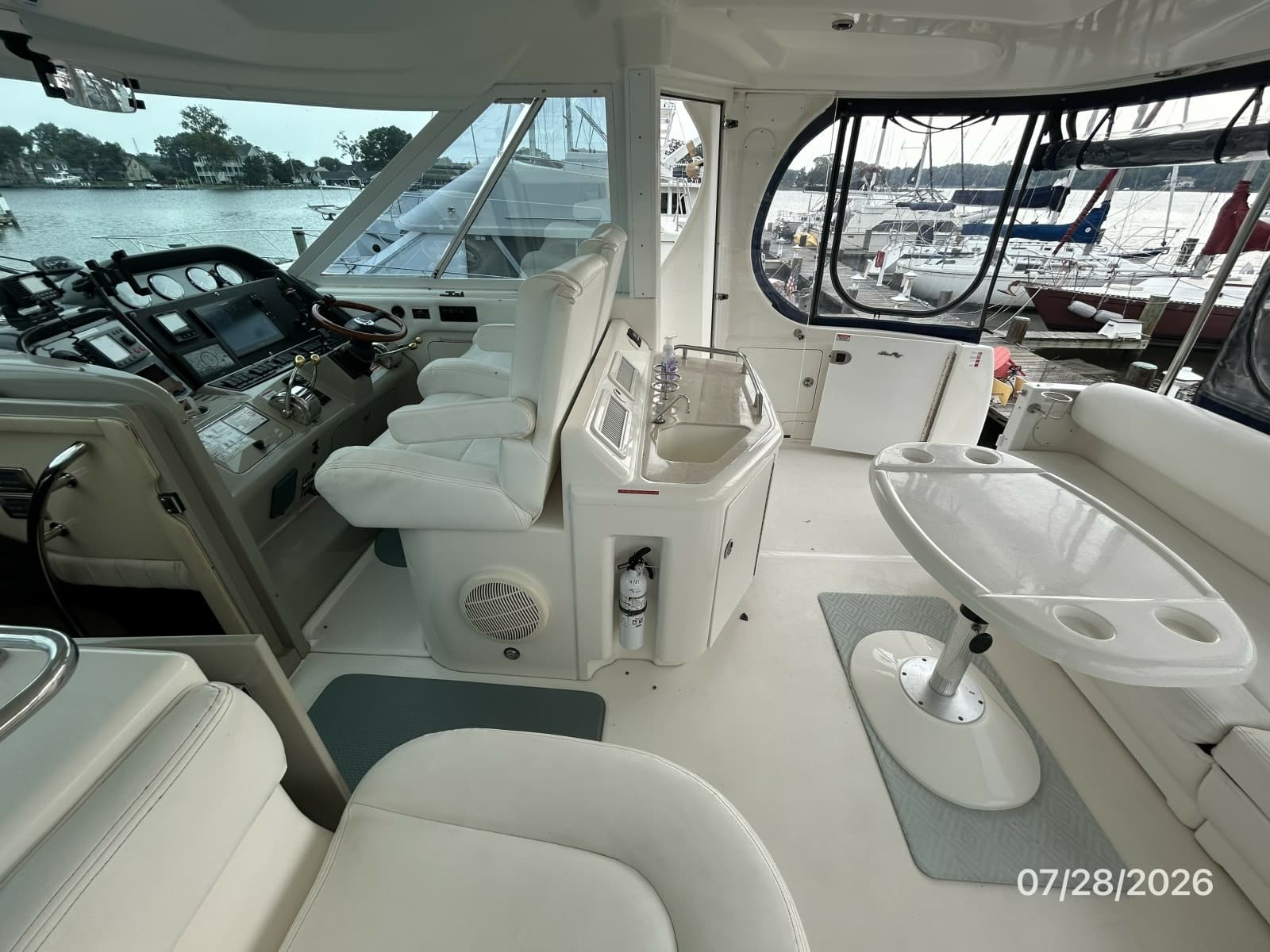 40' Sea Ray uper deck starboard