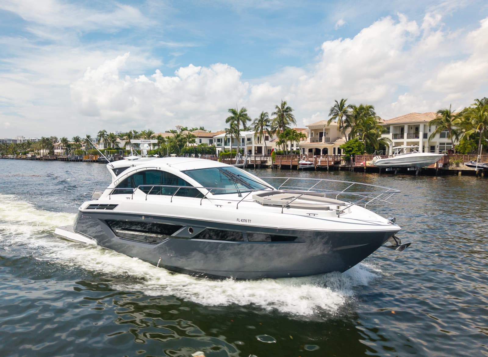 2023 Cruisers Yachts 50 CANTIUS