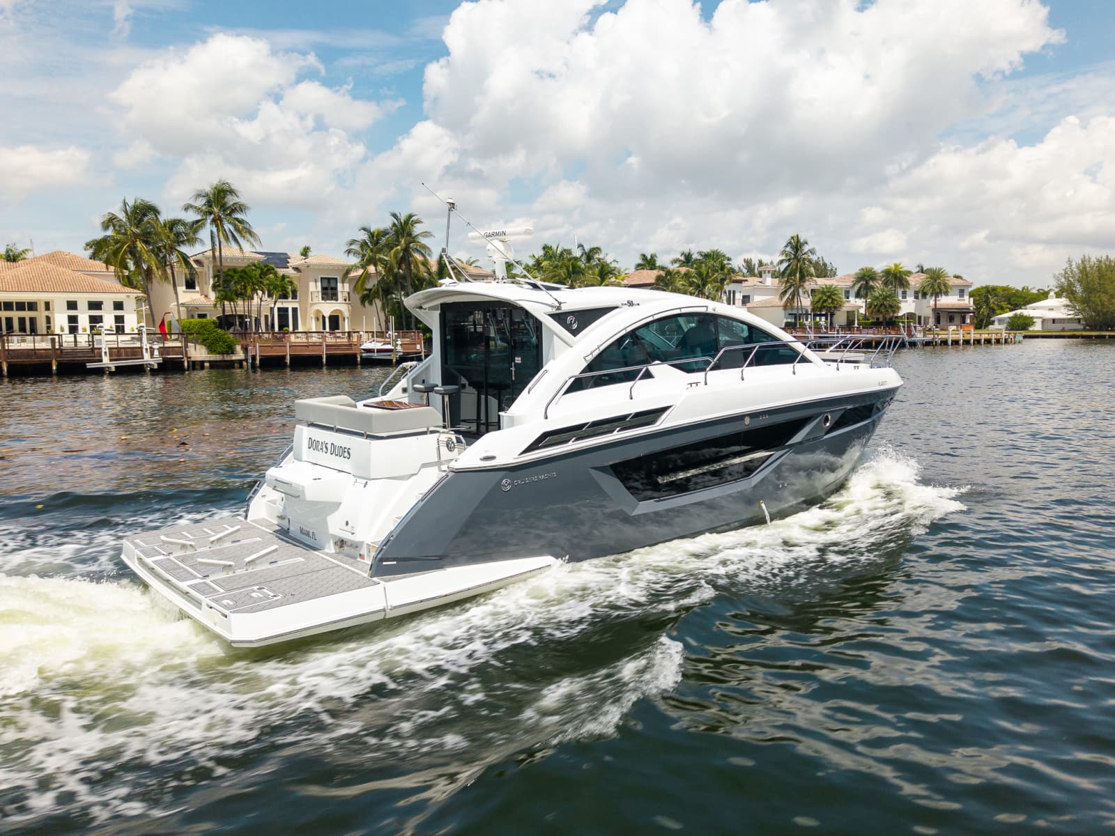 2023 Cruisers Yachts 50 CANTIUS