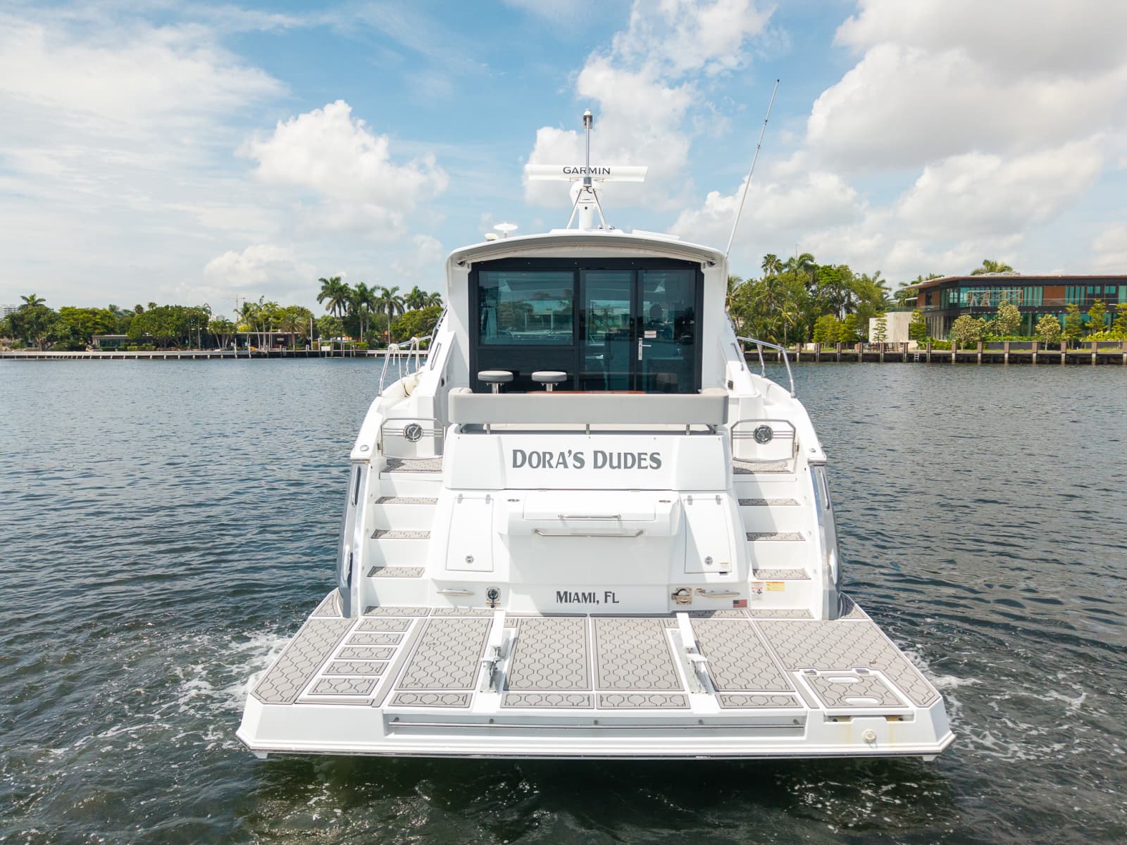2023 Cruisers Yachts 50 CANTIUS
