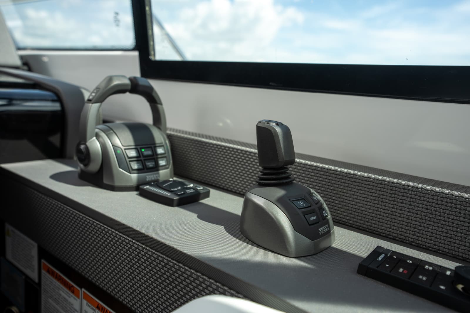 2023 Cruisers Yachts 50 CANTIUS