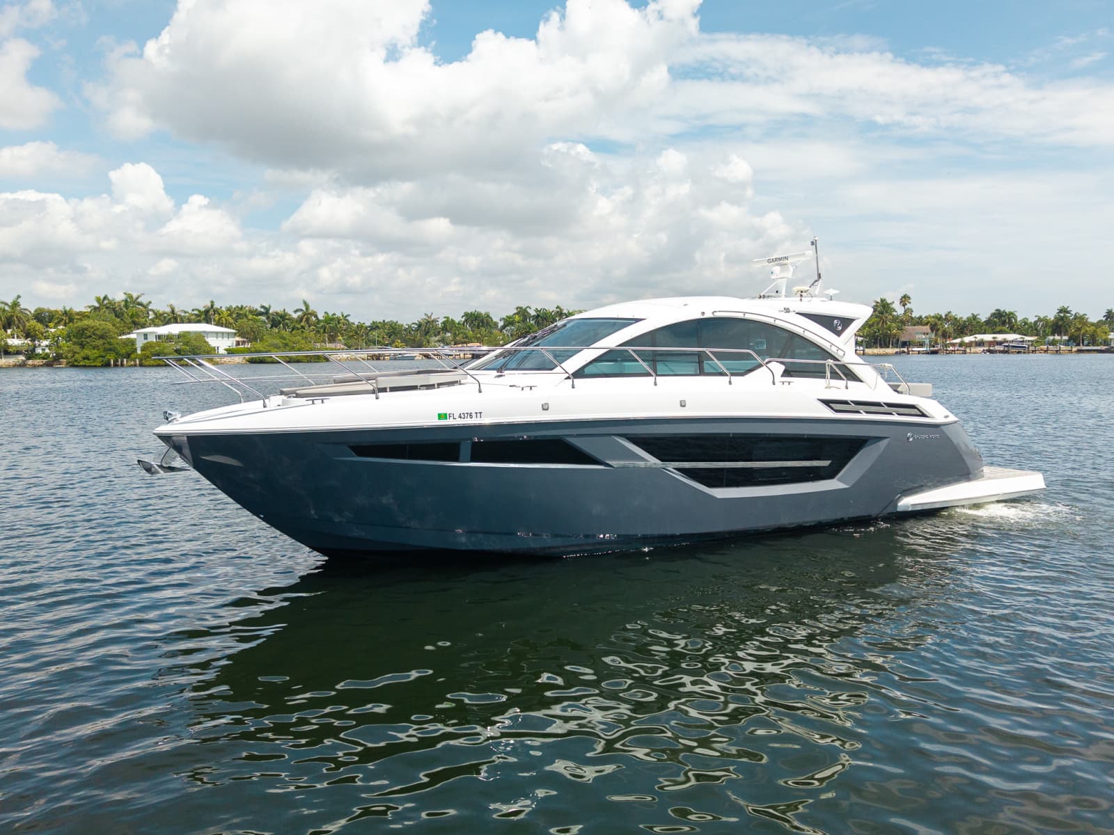 2023 Cruisers Yachts 50 CANTIUS