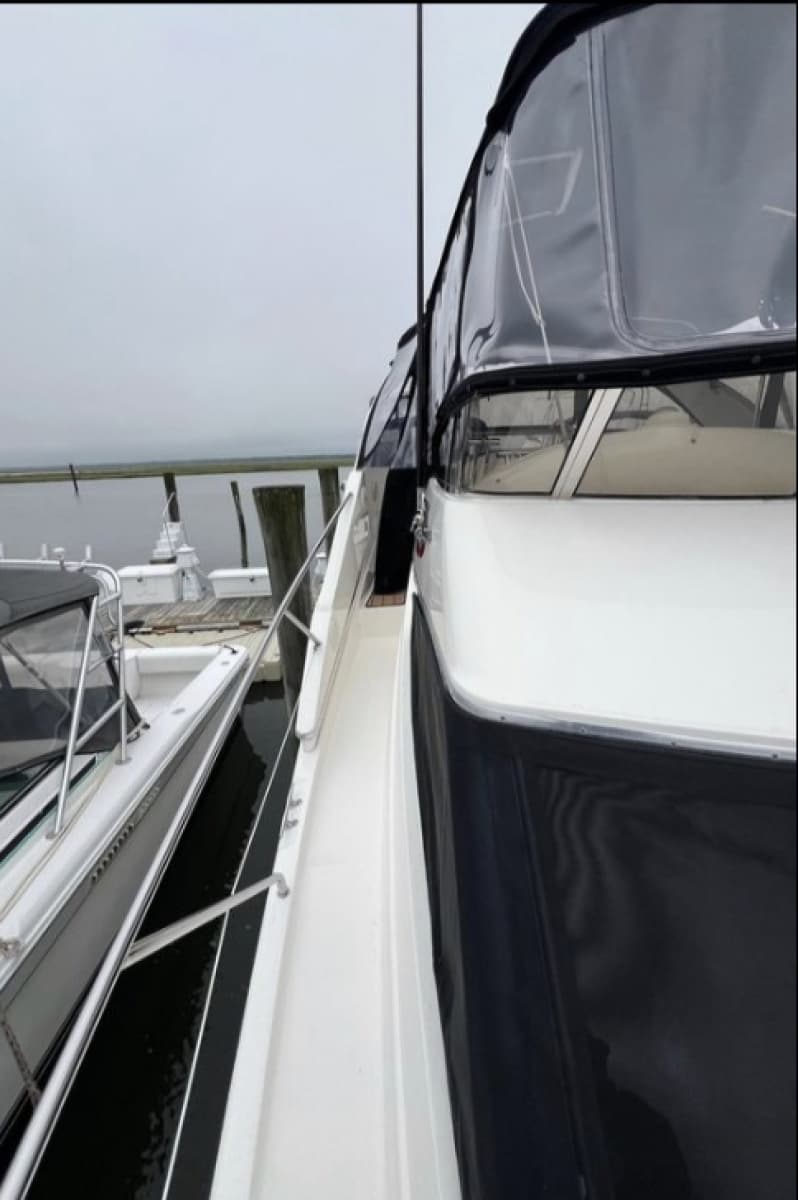 2001 Silverton 330 Sport Bridge