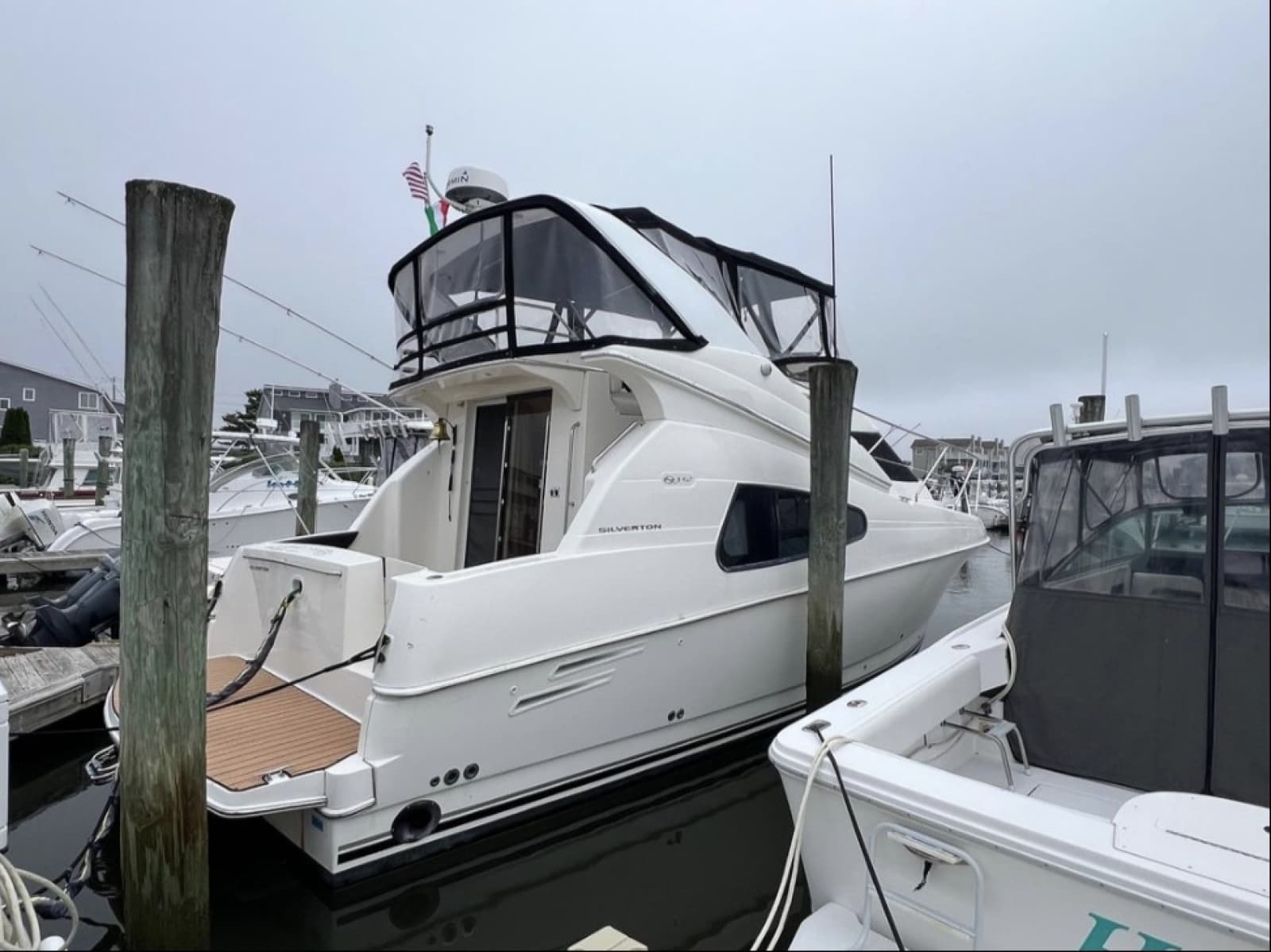 2001 Silverton 330 Sport Bridge