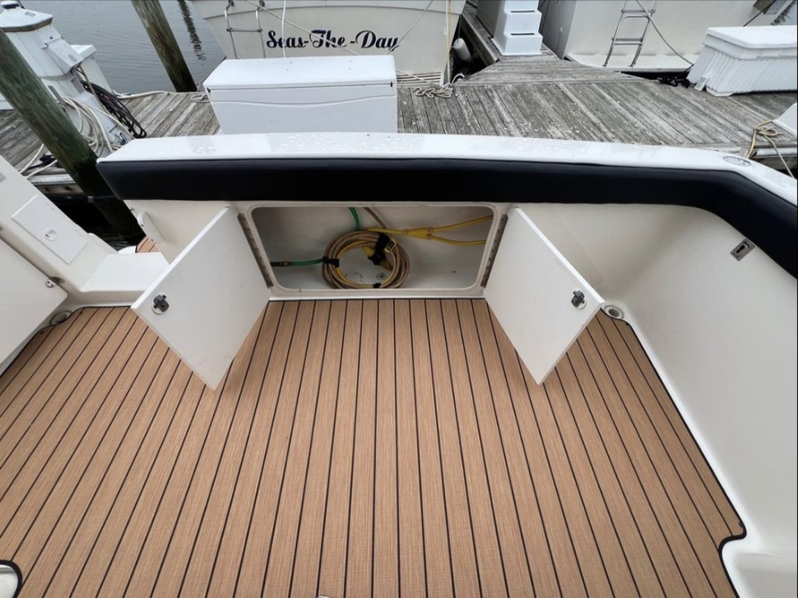 2001 Silverton 330 Sport Bridge