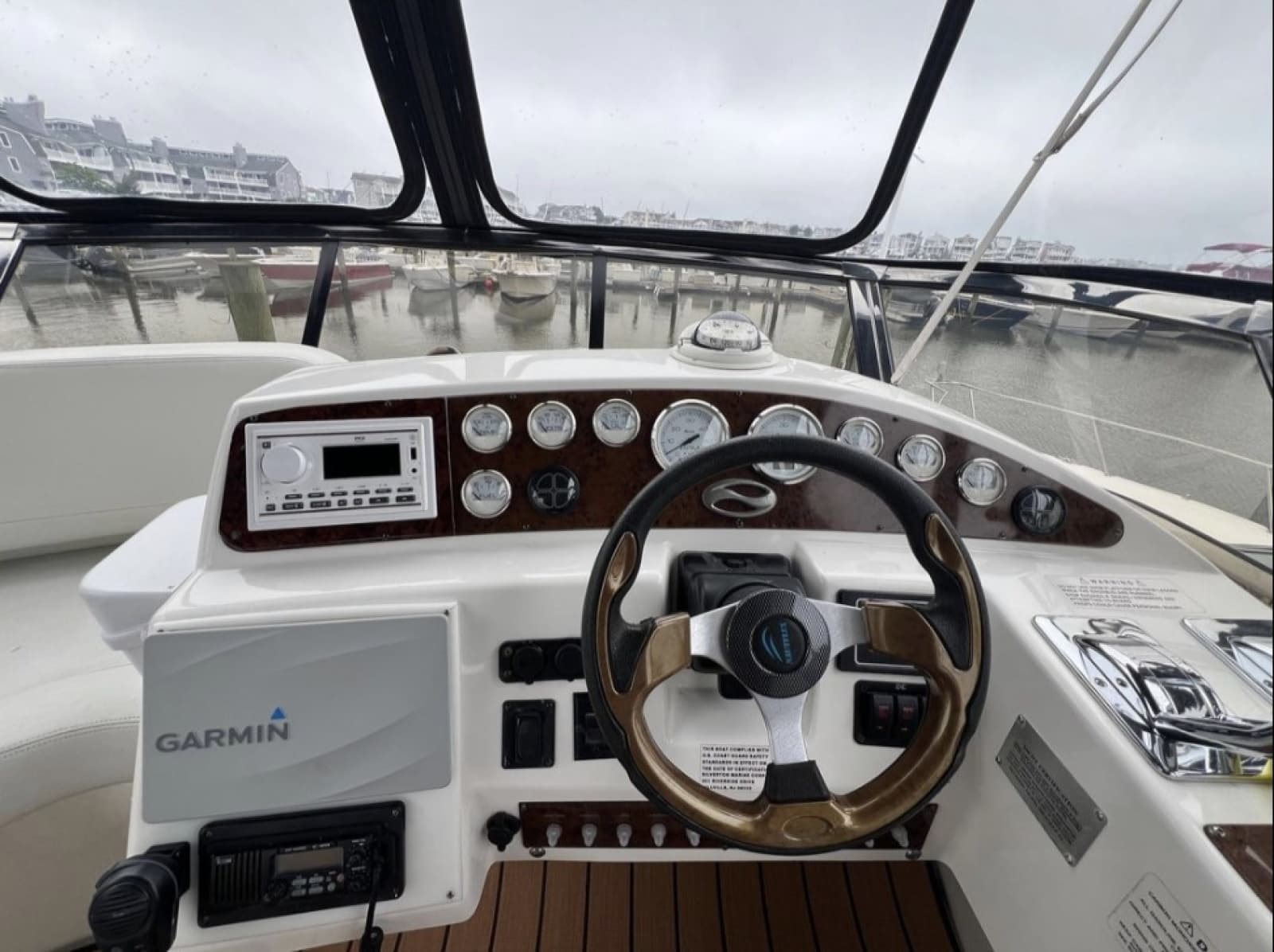 2001 Silverton 330 Sport Bridge