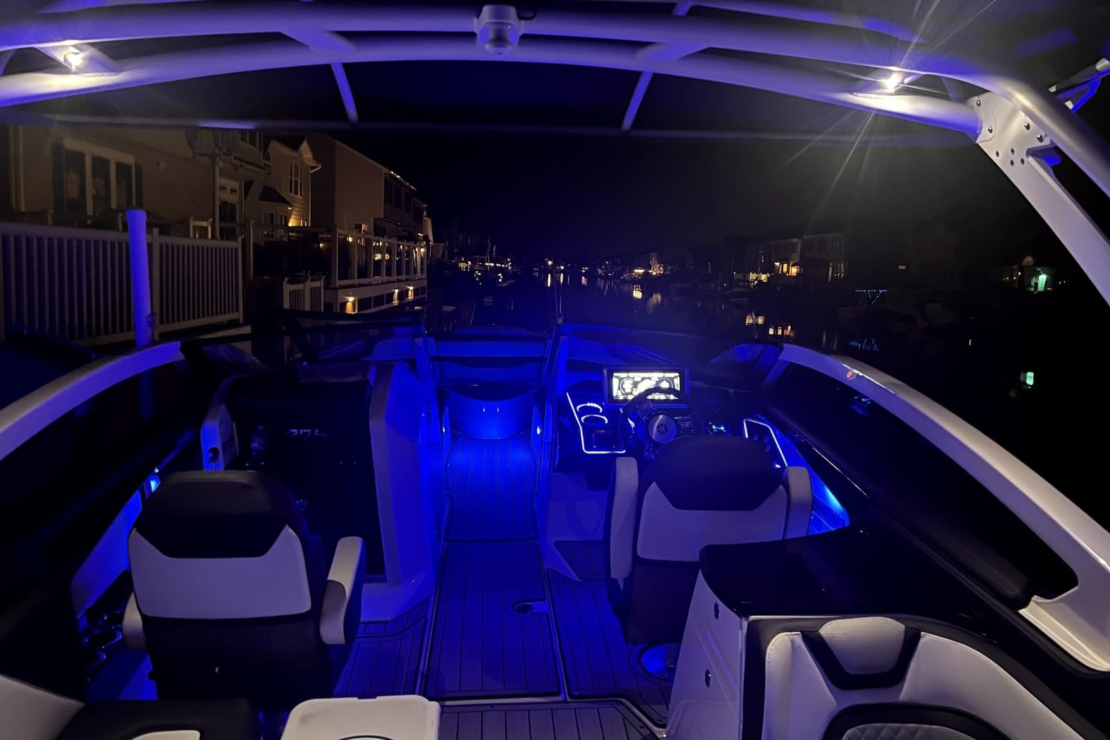 2023 Yamaha Boats 275SE