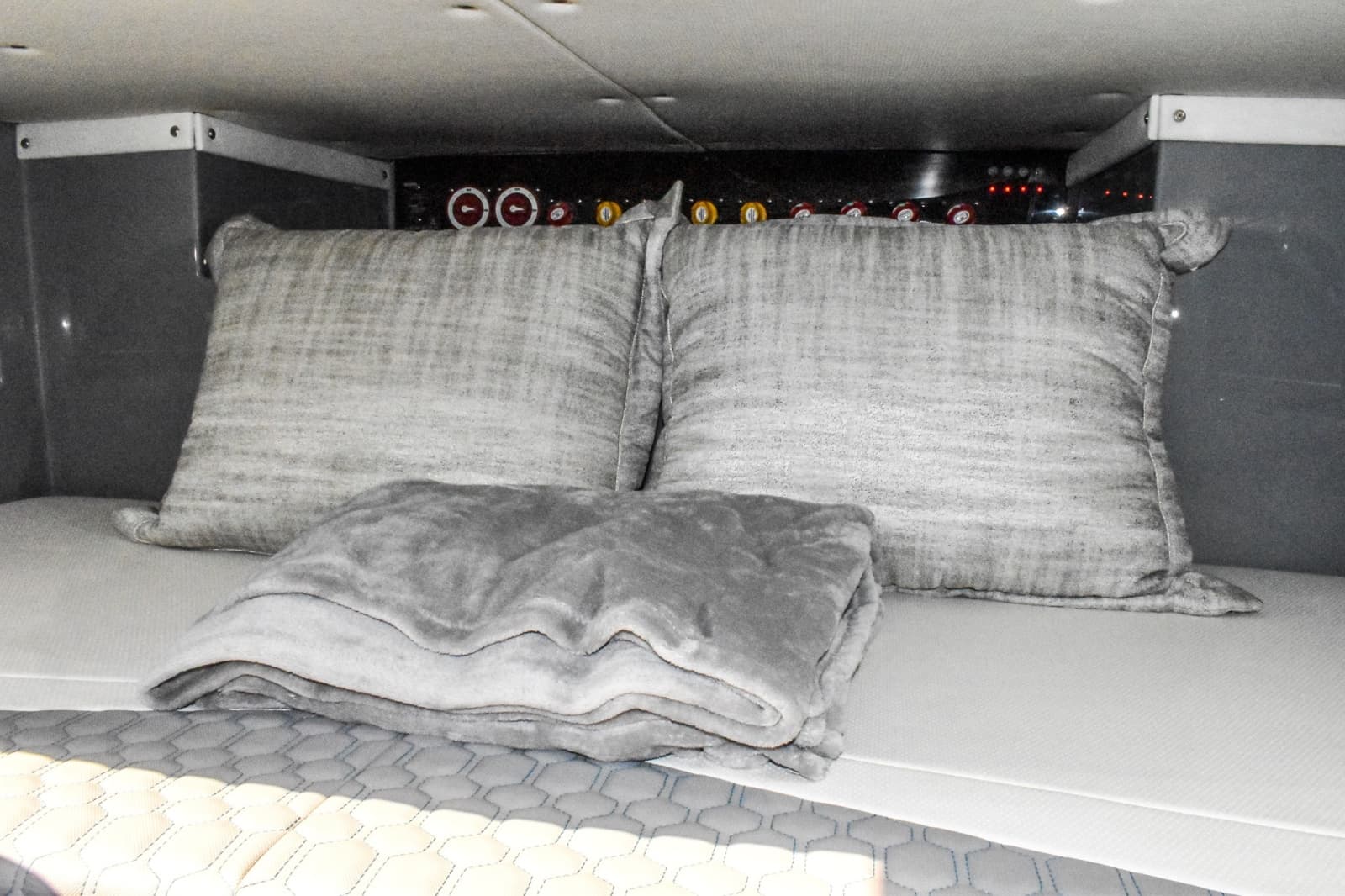 2022 Deep Impact 399 Cabin