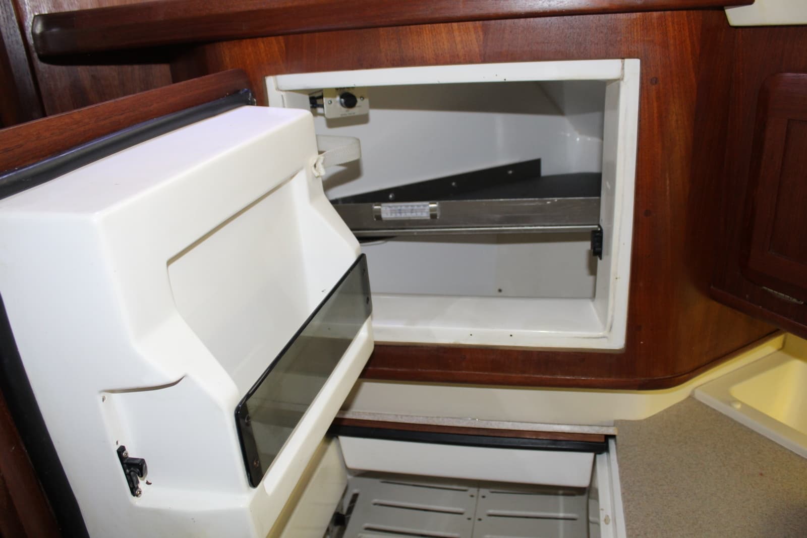 1997 Hunter 430