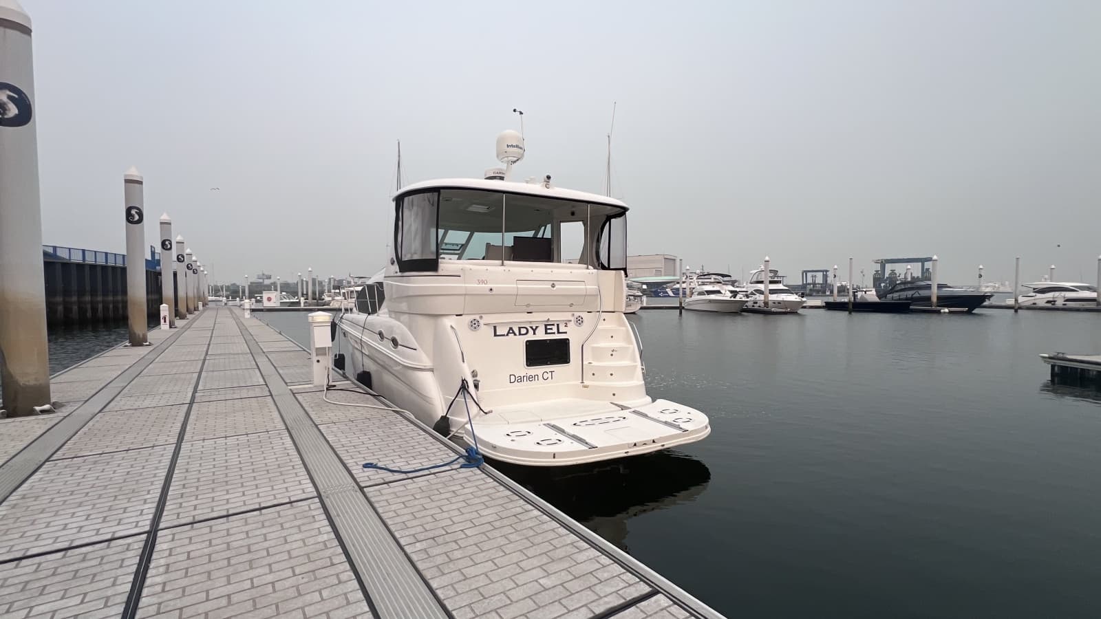 2005 Sea Ray 390 Motor Yacht