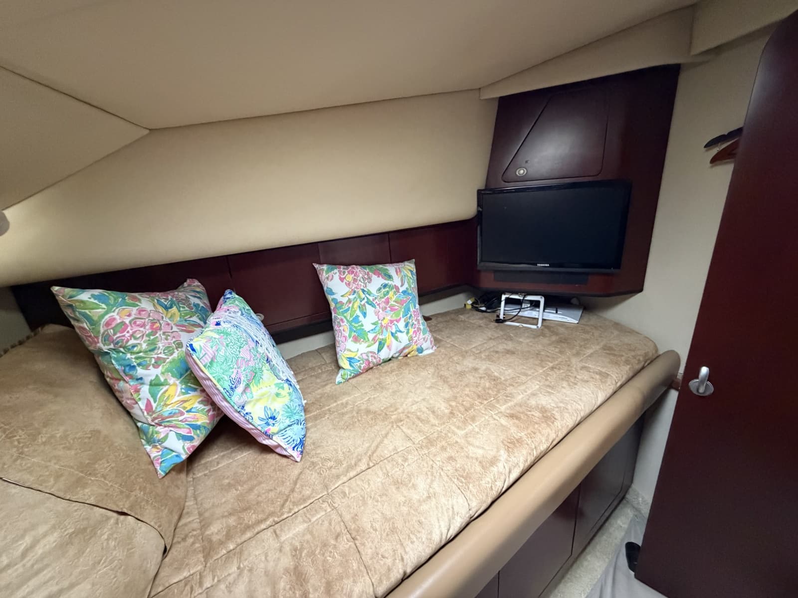 2005 Sea Ray 390 Motor Yacht
