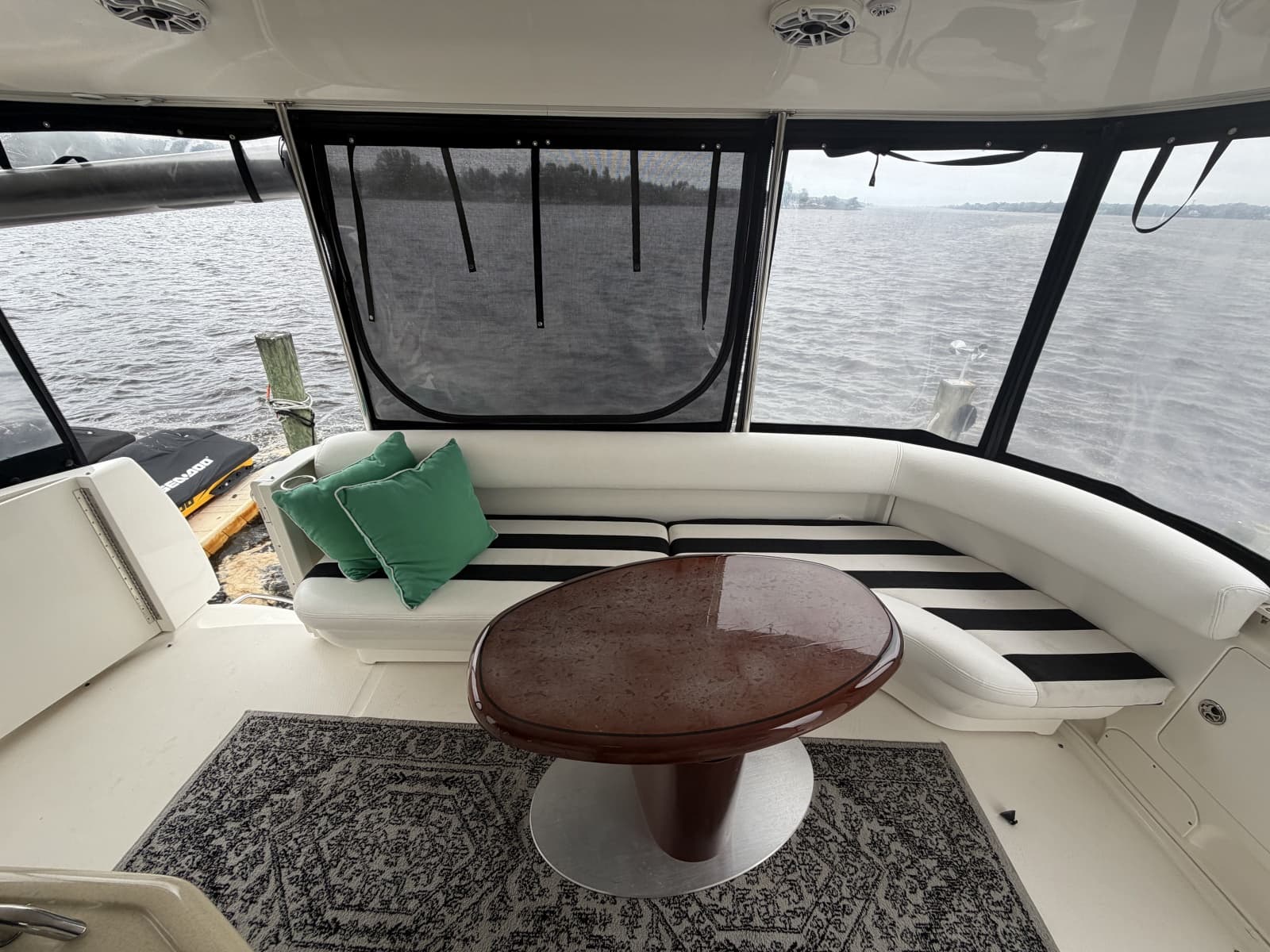 2005 Sea Ray 390 Motor Yacht