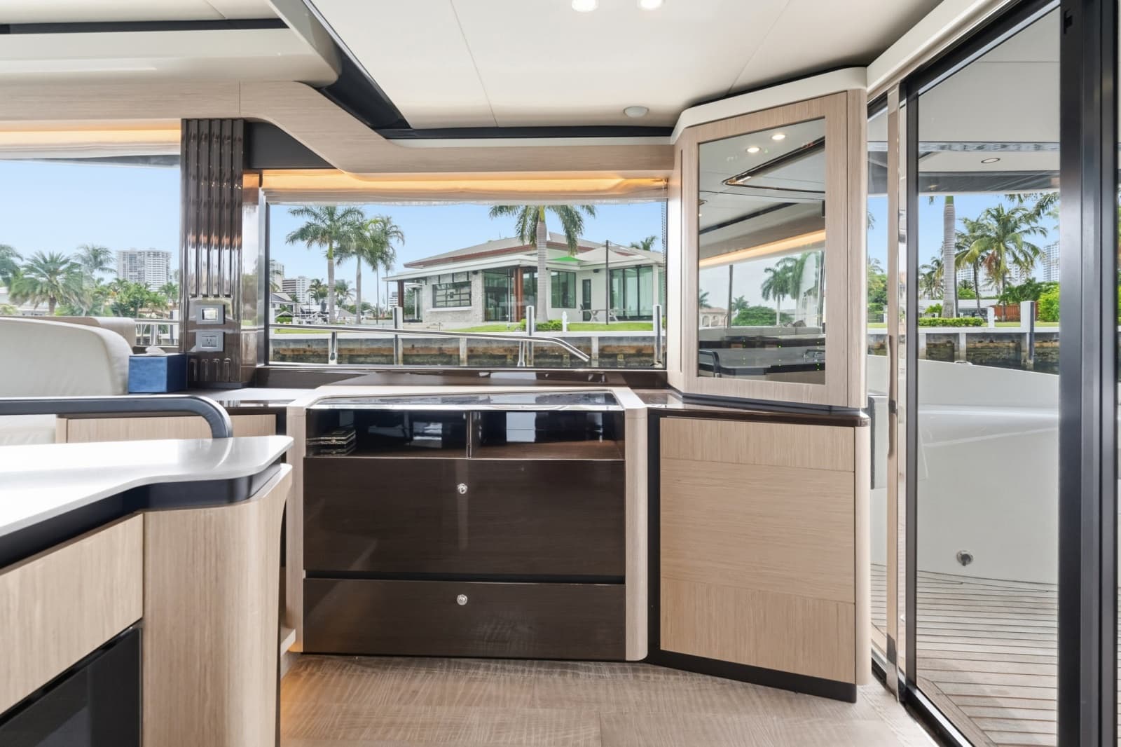 2022 Absolute Navetta 52