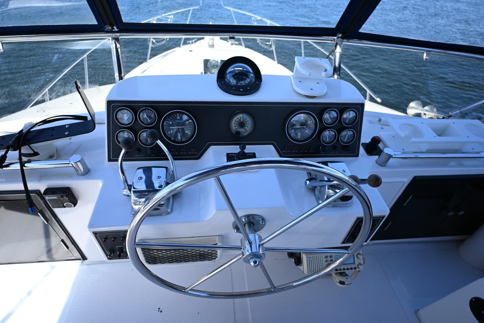 1997 Ocean Alexander 