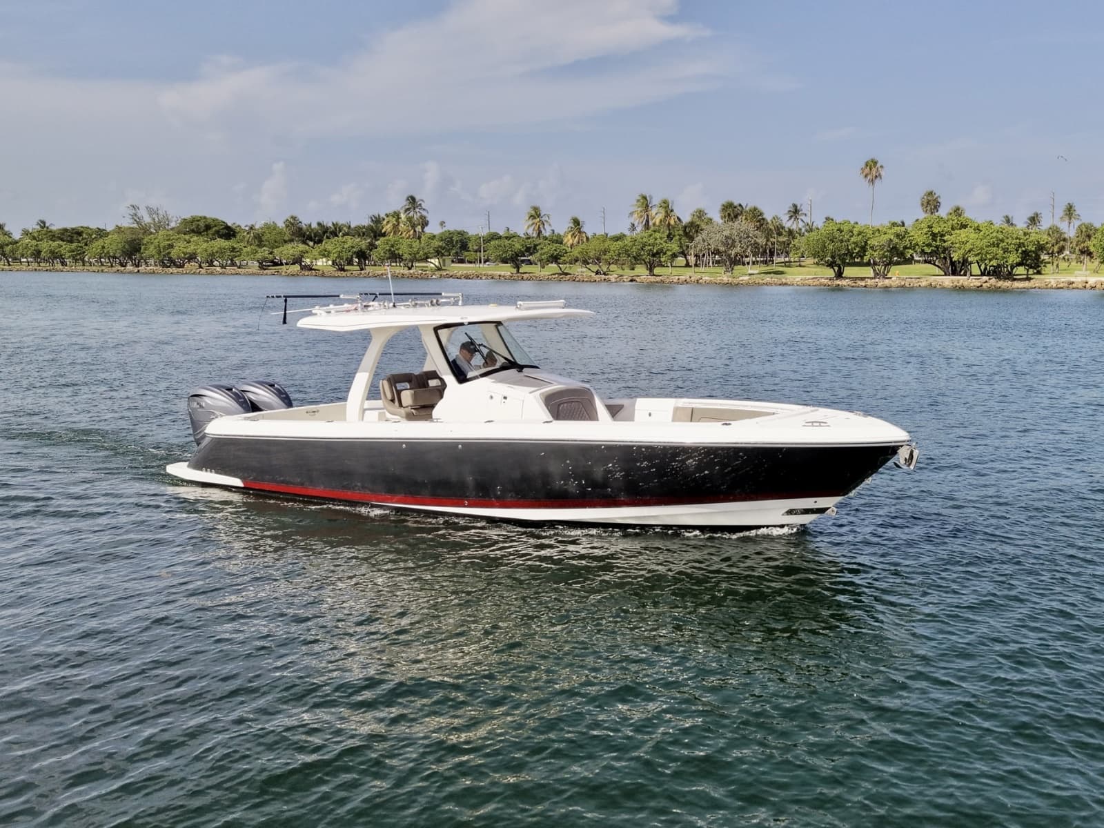 2019 Intrepid 345 Nomad SE