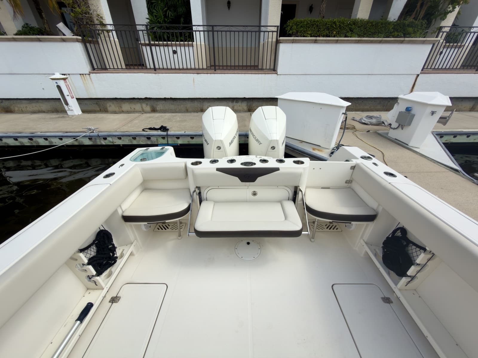 2023 Sailfish 290 CC