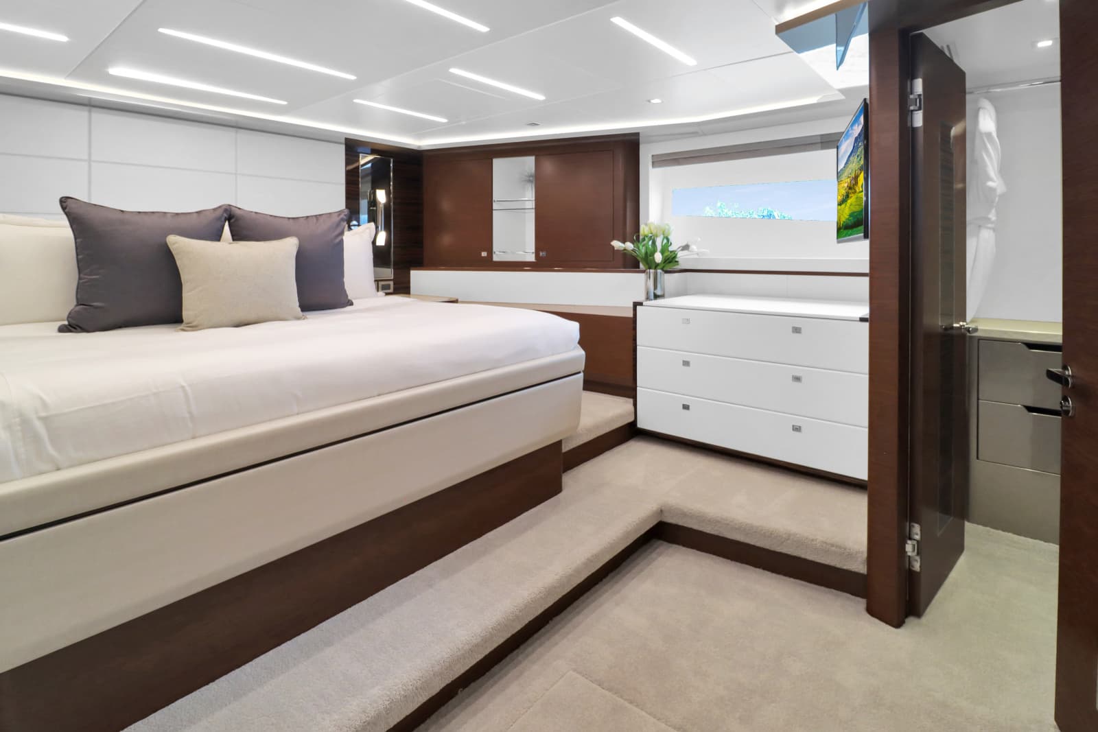 2021 Ocean Alexander 28R