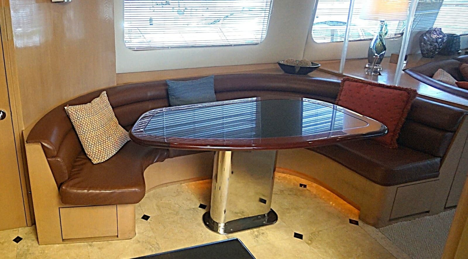 008 Main Deck Galley Dinette