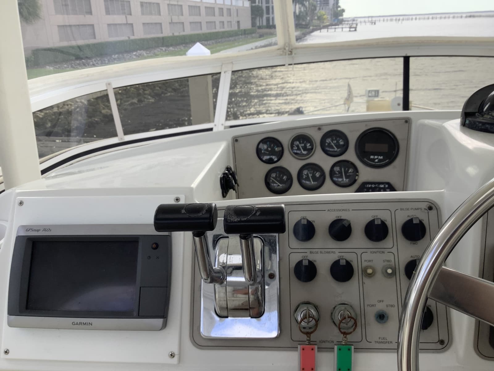 1997 Carver CPMY