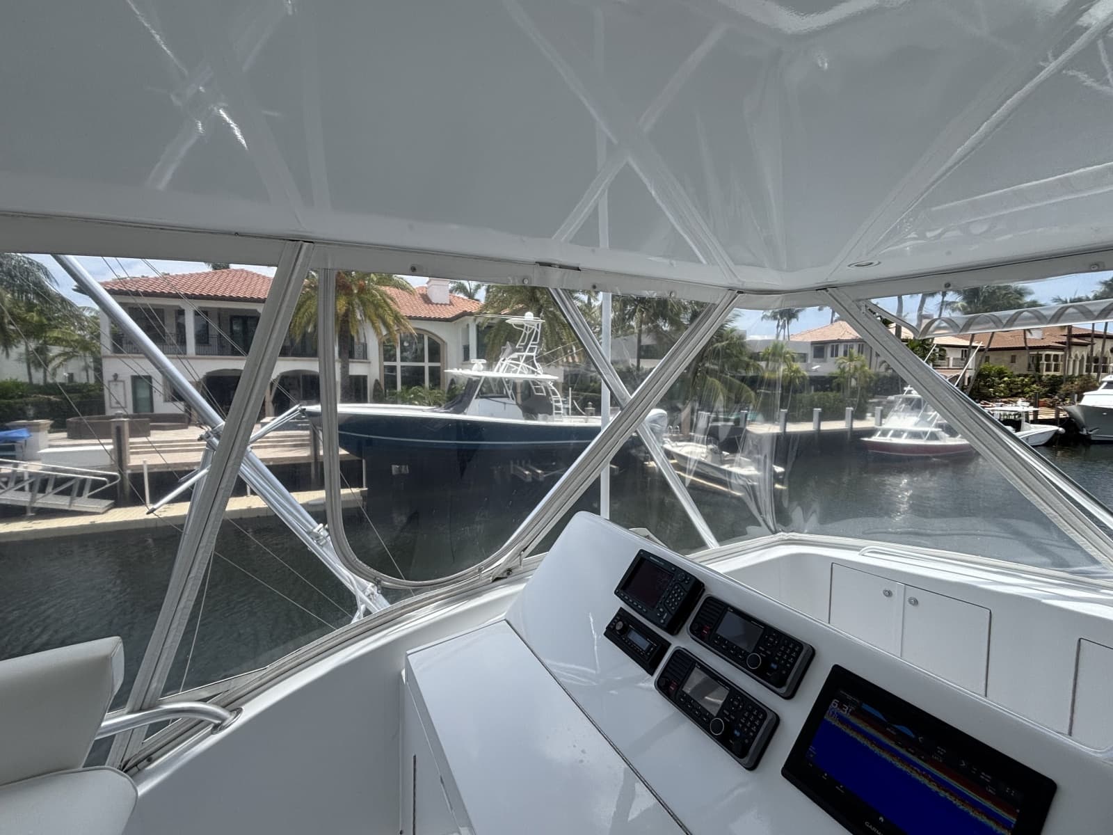 2005 Hatteras Convertible