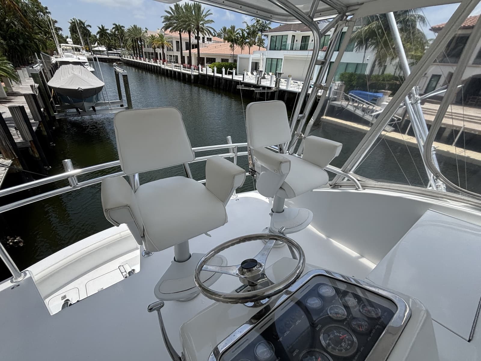 2005 Hatteras Convertible