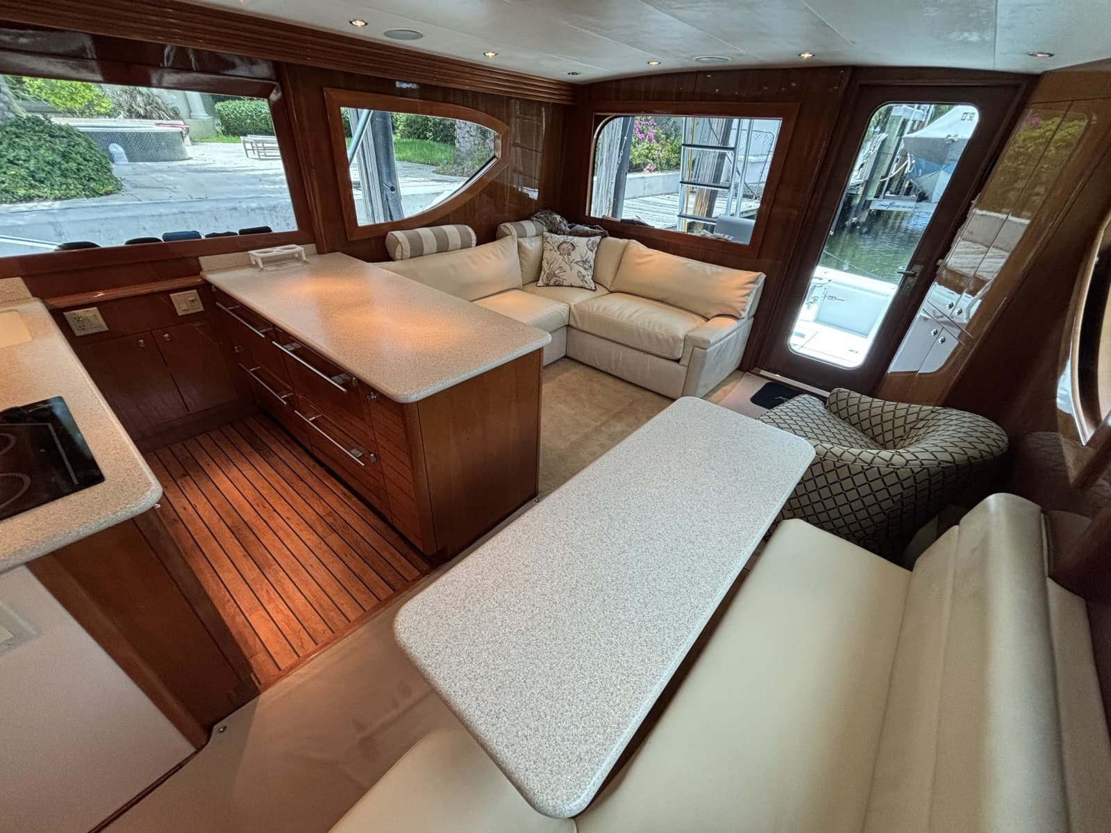 2005 Hatteras Convertible