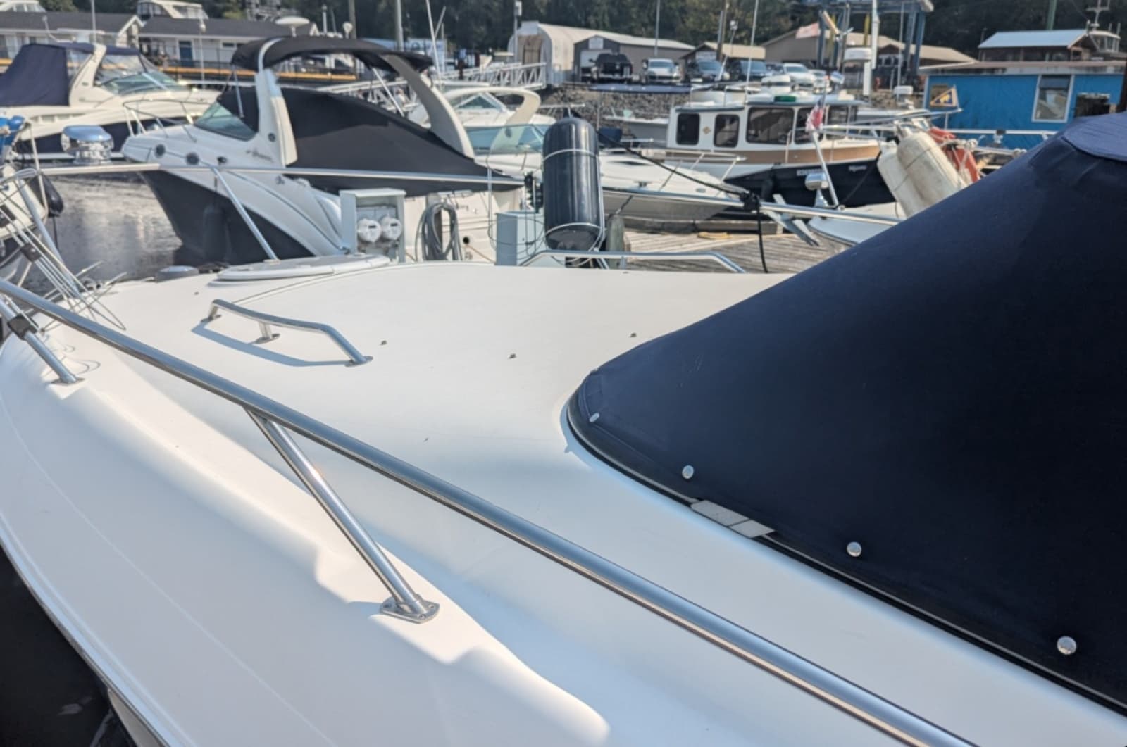2010 Larson Cabrio 274