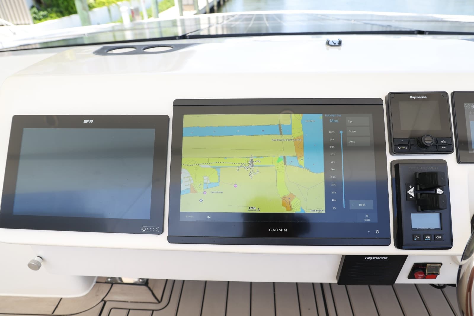 2019 Silent-Yachts 